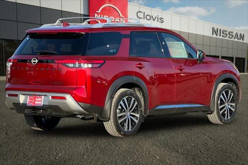 2025 Nissan Pathfinder Platinum