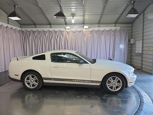 2012 Ford Mustang V6