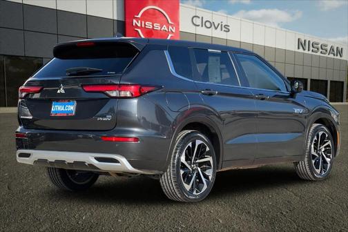 2024 Mitsubishi Outlander PHEV SE