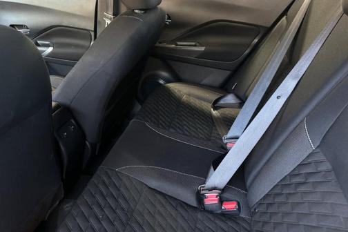 2022 Nissan Kicks SV