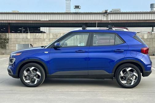 2025 Hyundai VENUE Limited