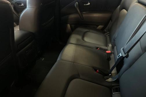 Brilliant Silver Metallic 2024 Nissan Armada SV