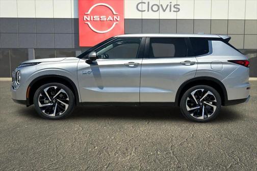 2024 Mitsubishi Outlander PHEV SE