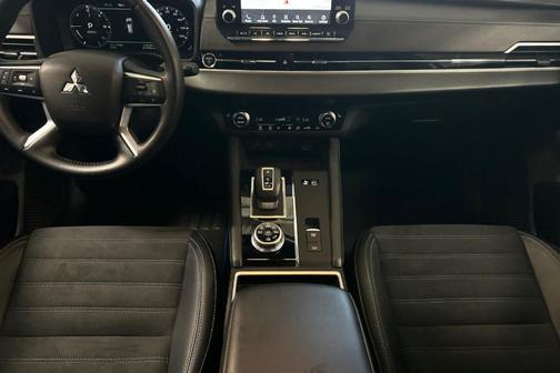 2024 Mitsubishi Outlander PHEV SE