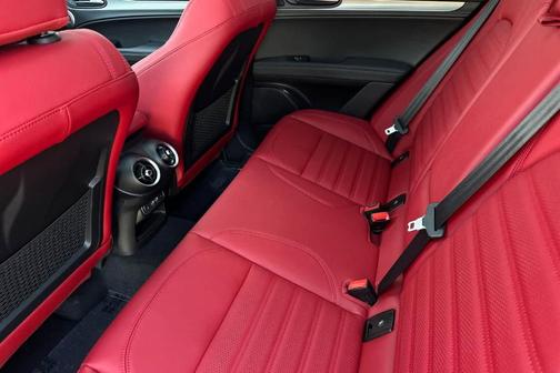 2024 Alfa Romeo Stelvio Veloce