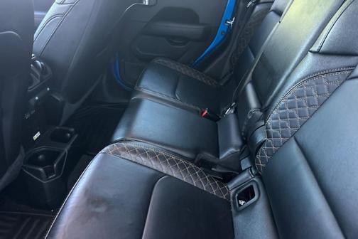 Hydro Blue Pearlcoat 2023 Jeep Gladiator Overland