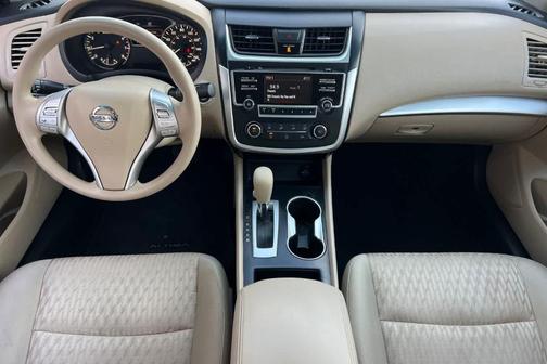 Cayenne Red 2016 Nissan Altima 2.5 S