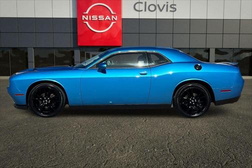 B5 Blue Pearlcoat 2018 Dodge Challenger SXT