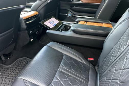 2024 Jeep Grand Wagoneer L Series III