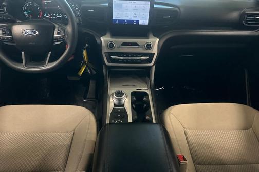 2022 Ford Explorer Base