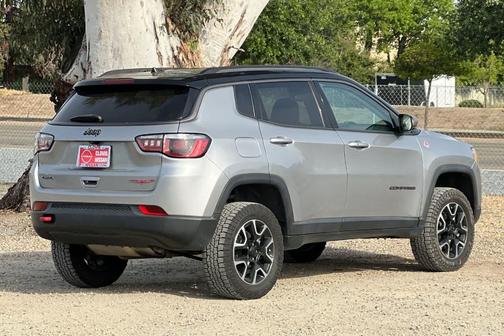 Billet Silver Metallic Clearcoat 2020 Jeep Compass Trailhawk