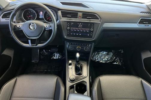 Pyrite Silver Metallic 2020 Volkswagen Tiguan 2.0T SE