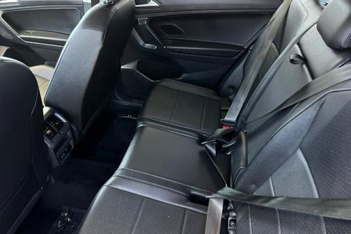 Pyrite Silver Metallic 2020 Volkswagen Tiguan 2.0T SE