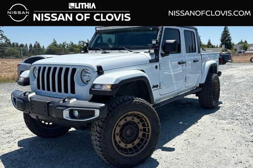 Bright White Clearcoat 2022 Jeep Gladiator Sport