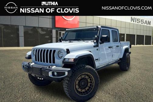 Bright White Clearcoat 2022 Jeep Gladiator Sport