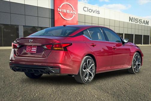 2023 Nissan Altima 2.5 SR