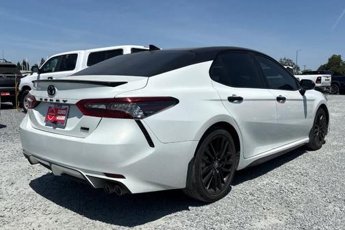 Wind Chill Pearl / Midnight Black Metallic 2021 Toyota Camry XSE