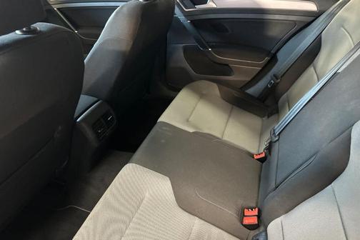 2016 Volkswagen e-Golf SE