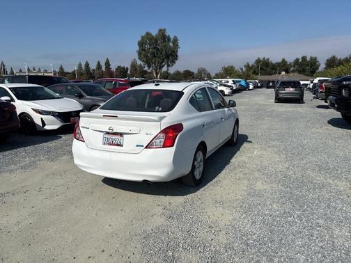 2013 Nissan Versa 1.6 SL