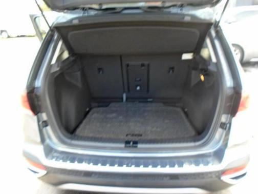 Platinum Gray Metallic 2023 Volkswagen Taos 1.5T SE