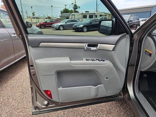 Titanium 2009 Kia Borrego 2WD 4dr V6 EX