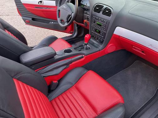 2002 Ford Thunderbird Deluxe