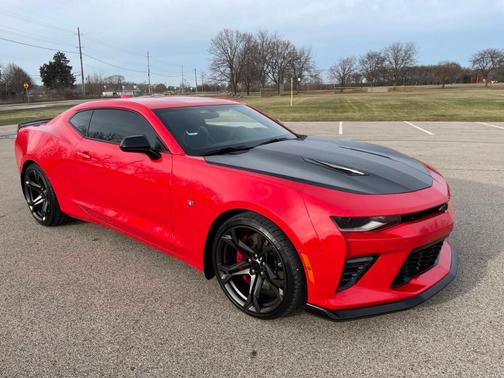 Red 2018 Chevrolet Camaro 1SS