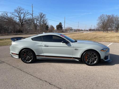 2022 Ford Mustang Mach 1