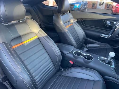 2022 Ford Mustang Mach 1