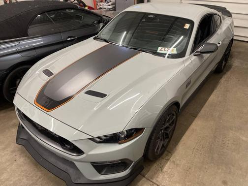 2022 Ford Mustang Mach 1