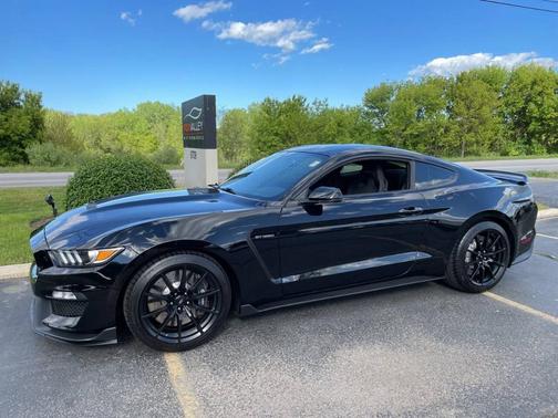 2018 Ford Shelby GT350 Base