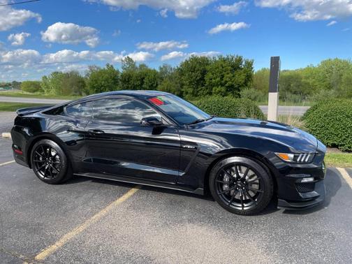 2018 Ford Shelby GT350 Base