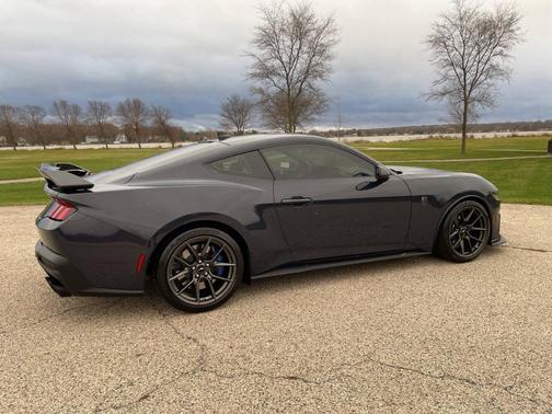 2024 Ford Mustang Dark Horse