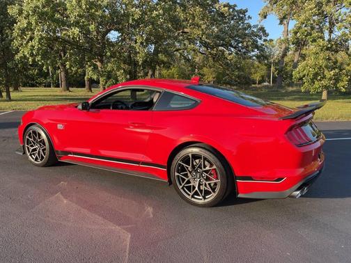 2022 Ford Mustang Mach 1