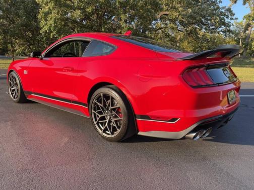 2022 Ford Mustang Mach 1