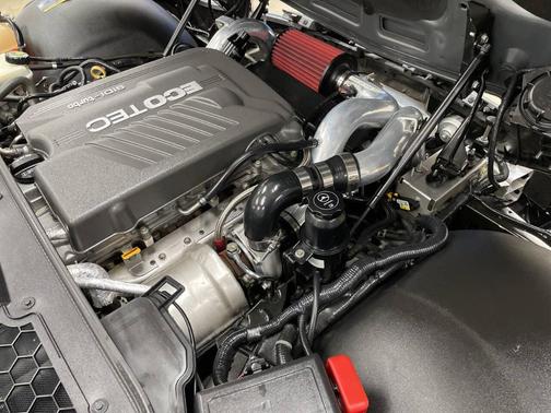 2008 Saturn Sky Red Line