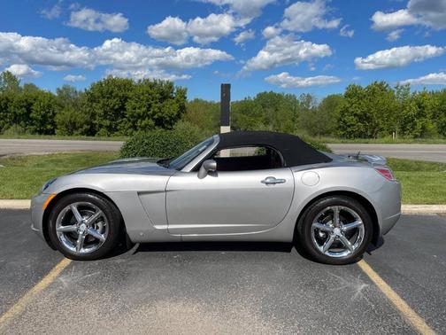 2008 Saturn Sky Red Line