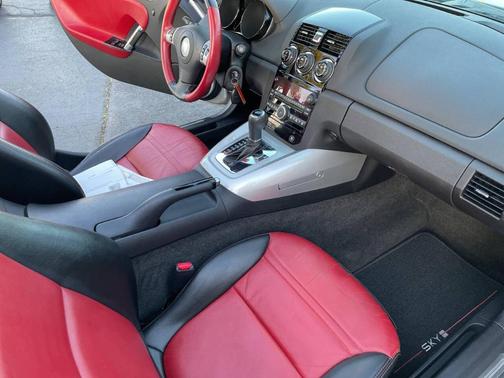 2008 Saturn Sky Red Line