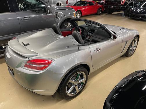 2008 Saturn Sky Red Line