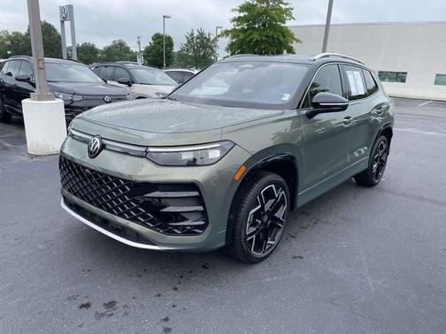 Avocado Green  W/Black Roof 2025 Volkswagen Tiguan 2.0T SEL R-Line