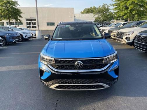 Cornflower Blue 2023 Volkswagen Taos 1.5T SE
