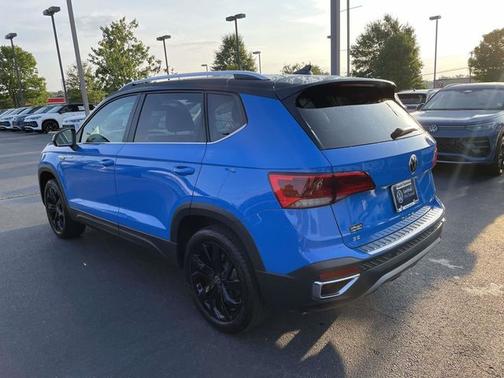 Cornflower Blue 2023 Volkswagen Taos 1.5T SE