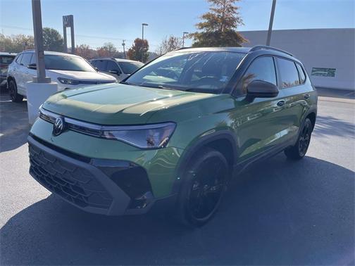 2025 Volkswagen Taos 1.5T SE Black