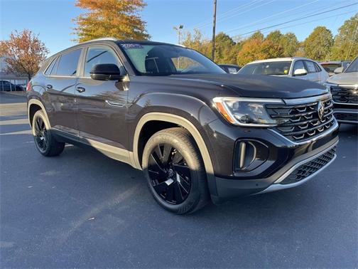 2025 Volkswagen Atlas Cross Sport 2.0T SE w/ Technology