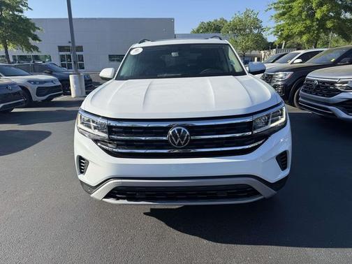Pure White 2023 Volkswagen Atlas 3.6 SE w/ Technology