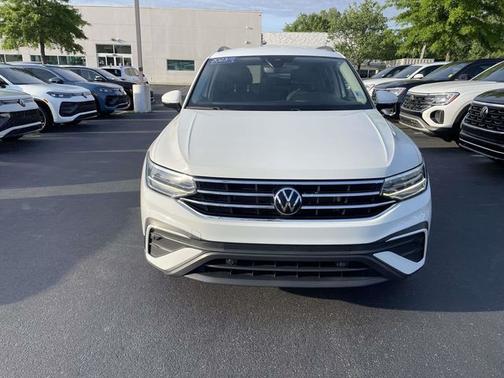 Pure White 2023 Volkswagen Tiguan 2.0T S