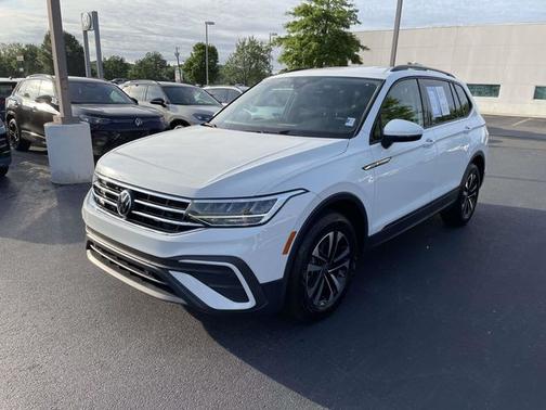Pure White 2023 Volkswagen Tiguan 2.0T S