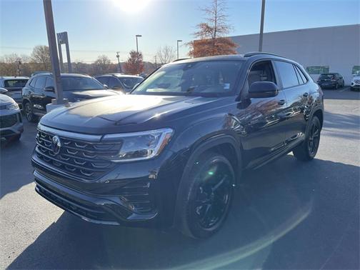 2025 Volkswagen Atlas Cross Sport 2.0T SEL R-Line Black