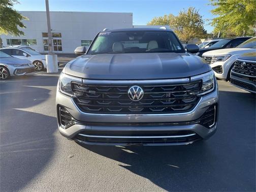 2025 Volkswagen Atlas Cross Sport 2.0T SEL Premium R-Line