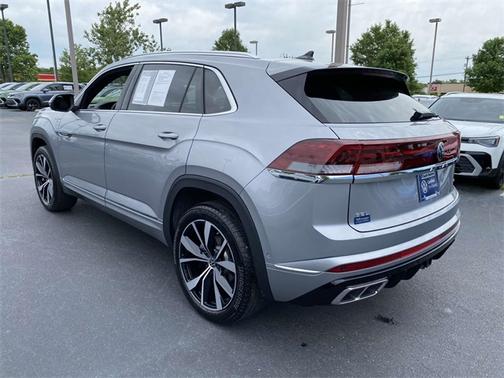 2025 Volkswagen Atlas Cross Sport 2.0T SEL Premium R-Line